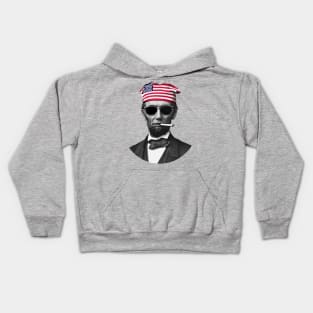 Smokin' Hot Independence: Cool Abe Lincoln With Sunglasses and a Lit Cigarette Kids Hoodie